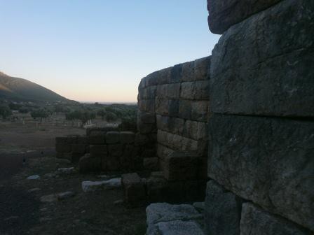 Το τοίχος του Θεάτρου